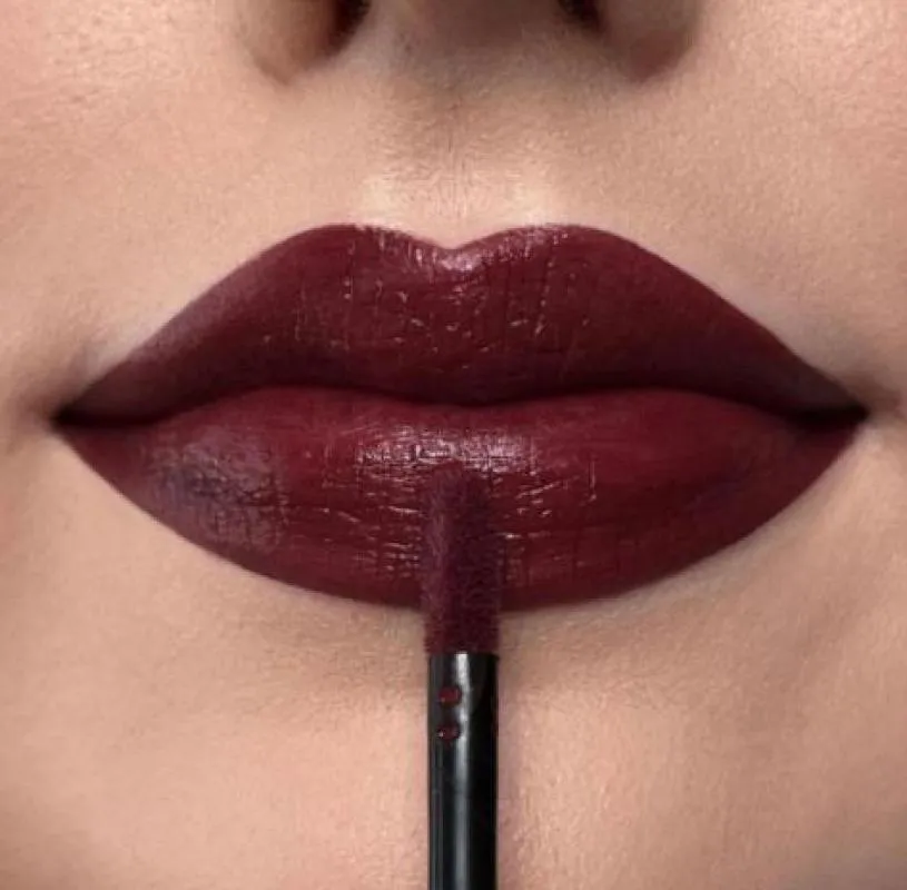 UNIQUE LIPSTICK COR CHARLOTE - BATOM LIQUIDO MATTE SUELLEN BEAUTY 4ML