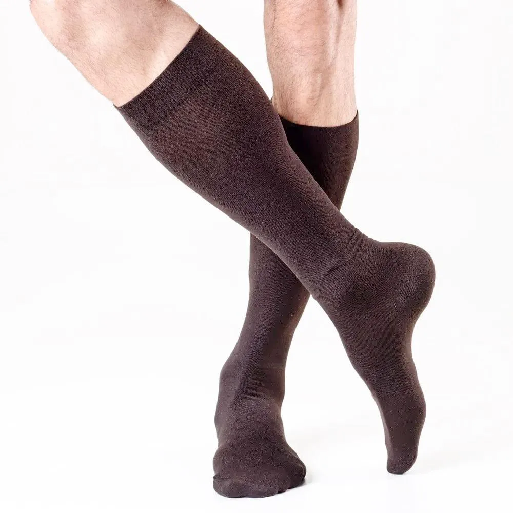 MEIA 3/4 MASCULINA ACTITUD 20-30 MMHG FECHADA MARROM TAM P