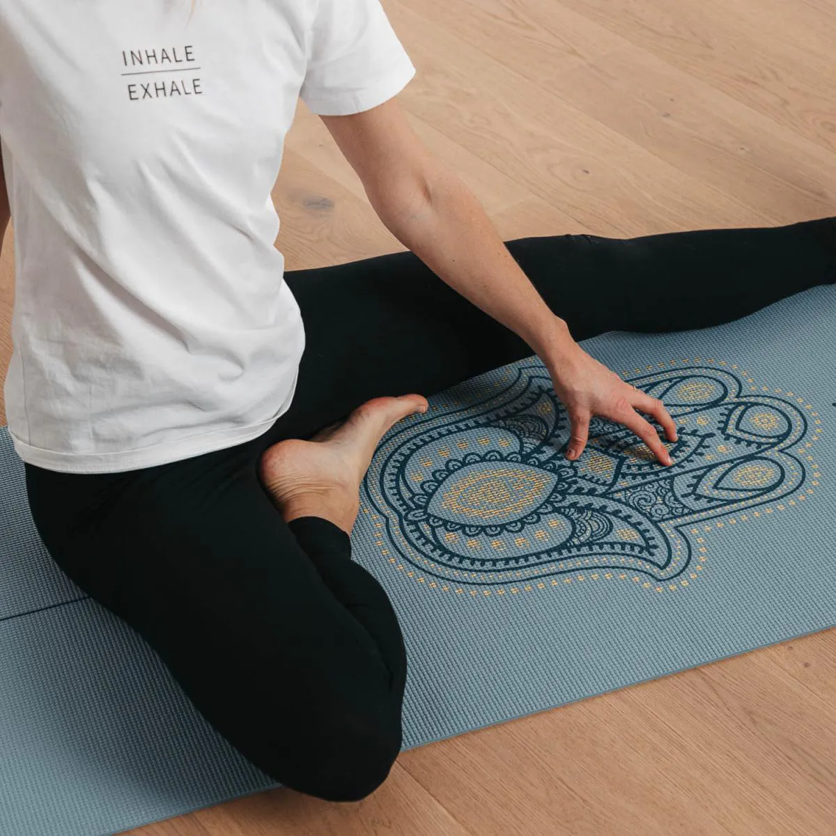 TAPETE DE YOGA ESTAMPADO LEELA PROTEçãO HAMSA - 4.5MM PVC ECOLóGICO Rosa CHÁ