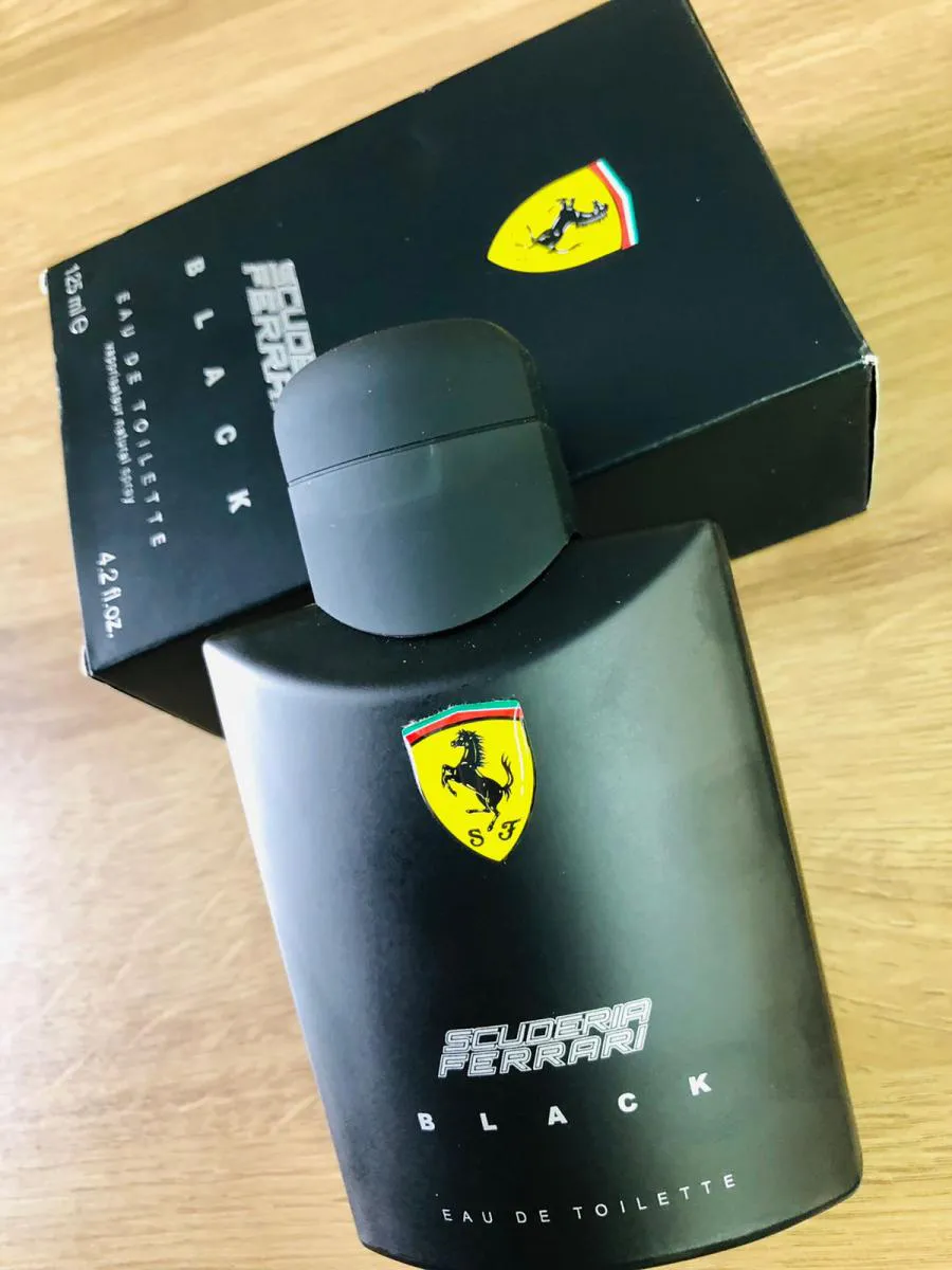 SCUDERIAFERRARI BLACK - PERFUME MASCULINO - EAU DE TOILETTE - 125ML - SCUDERIA