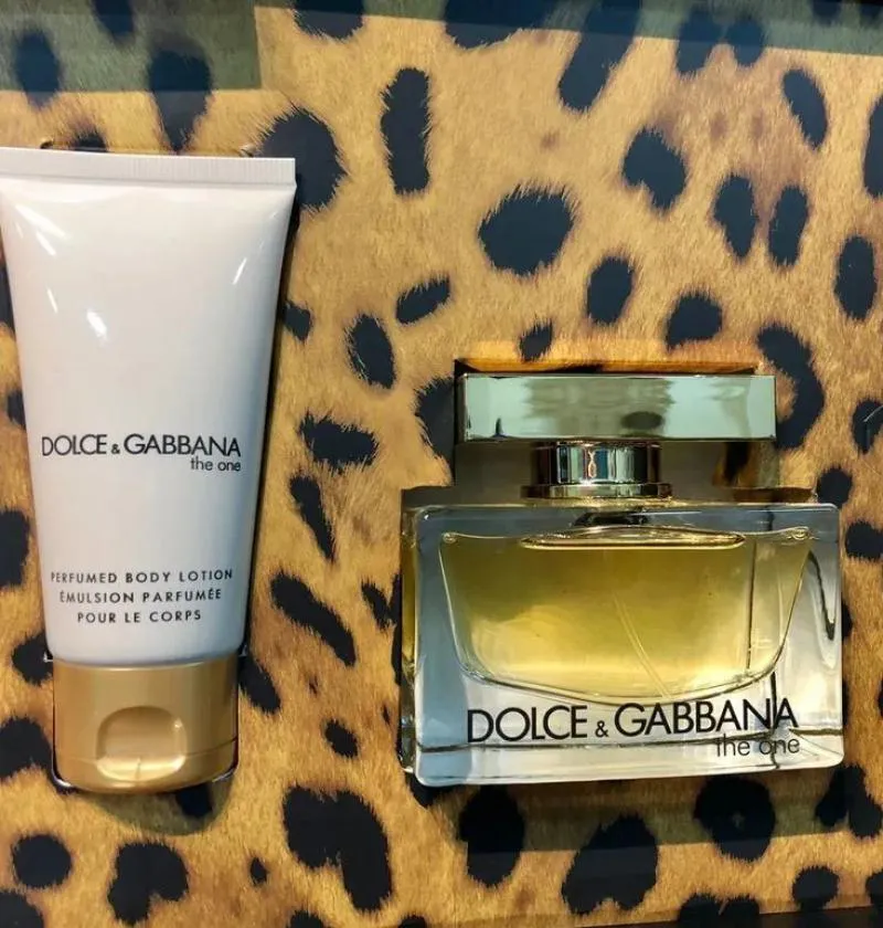 KIT DOLCE &AMP; GABBANA THE ONE EDP 30ML + BODY LOTION 50ML ( AVARIAS NA EMBALAGEM)