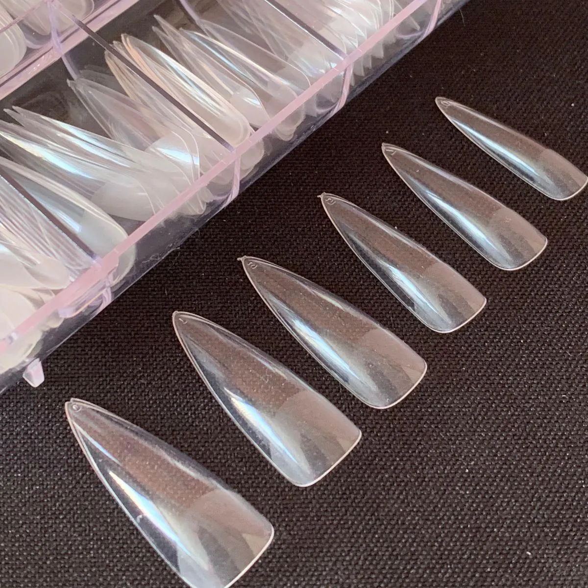 TIP STILETTO TRANSPARENTE C/120 UNIDADES  - HELEN COLOR