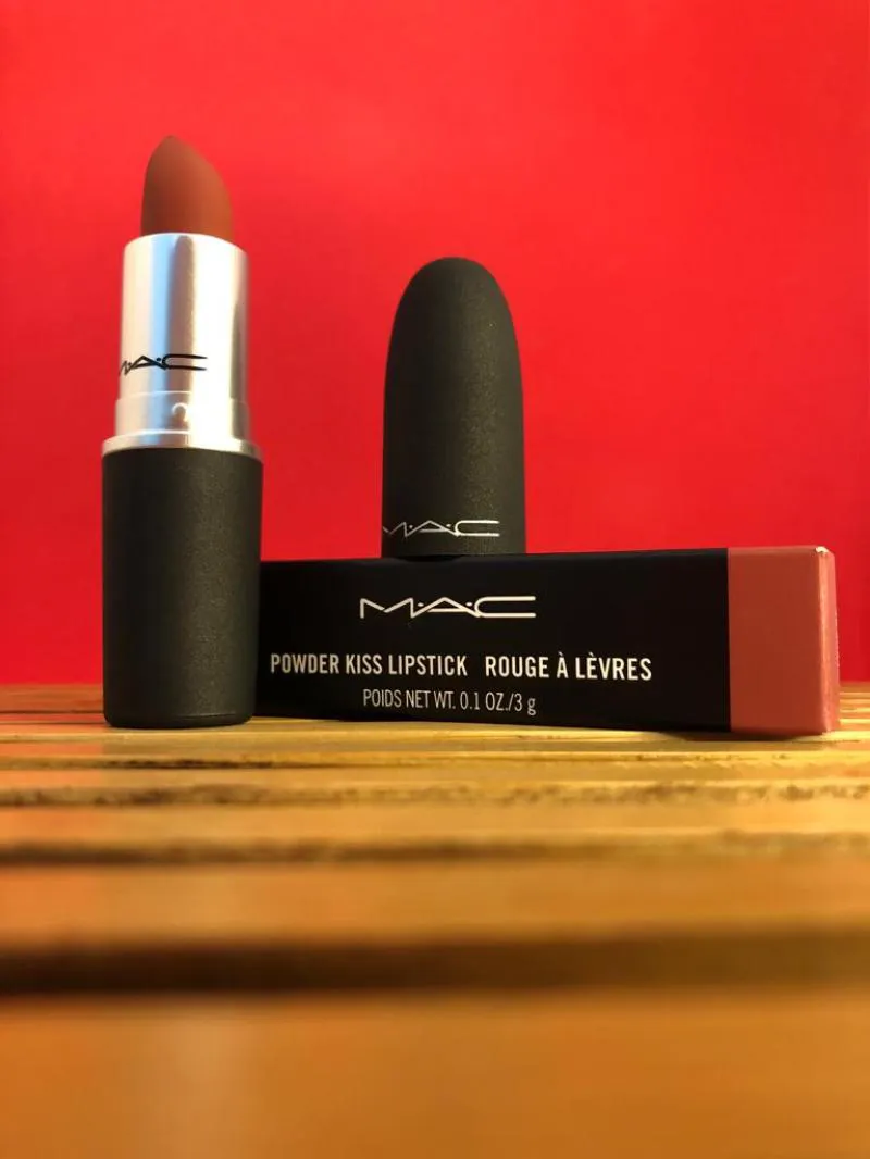 Batom Labialpowder Kiss Matte - 316 Devoted To Chili