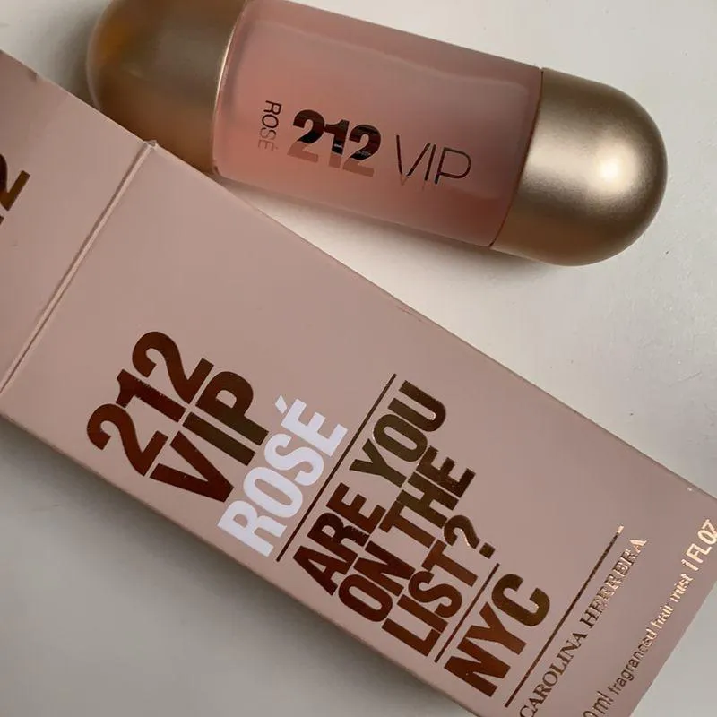 CAROLINA HERRERA 212 VIP ROSE HAIR MIST PERFUME PARA OS CABELOS 30ML IMPORTADO