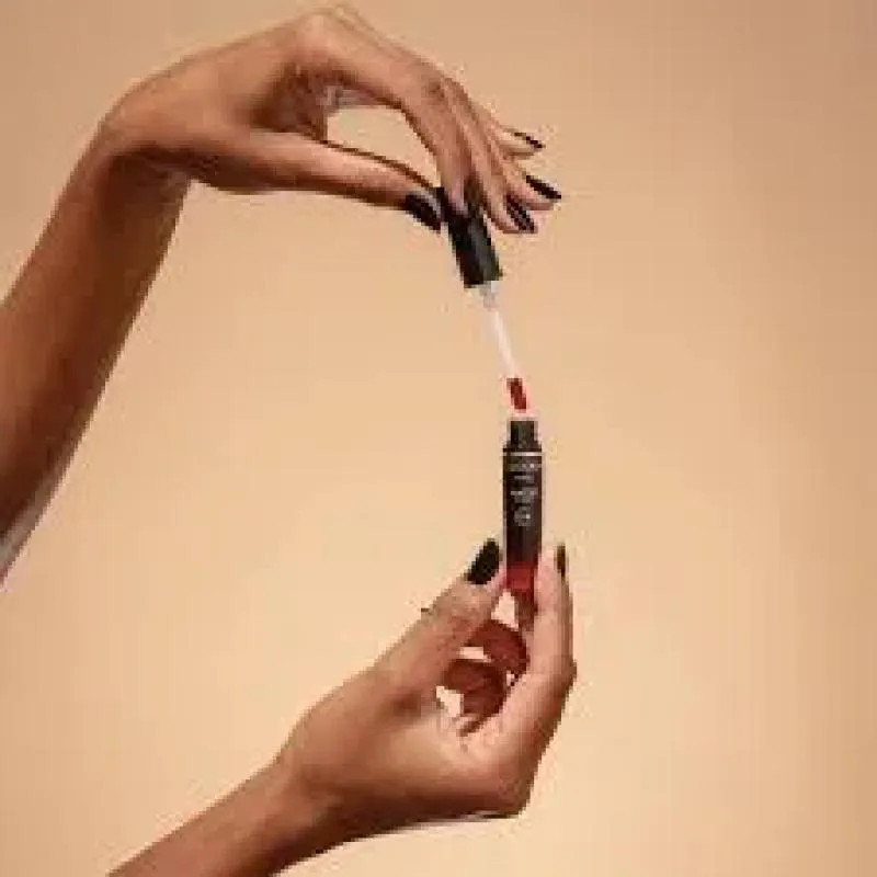 BATOM LIQUIDO VERMELHO RADIANTE GLAM MATTE TINT EUDORA 4G